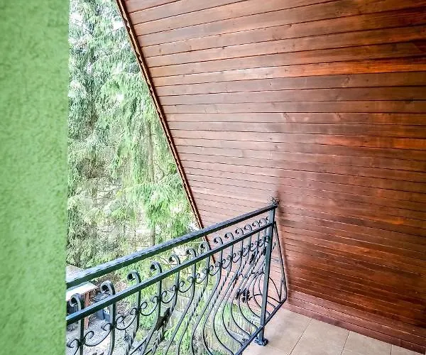 לינה וארוחת בוקר Goralska