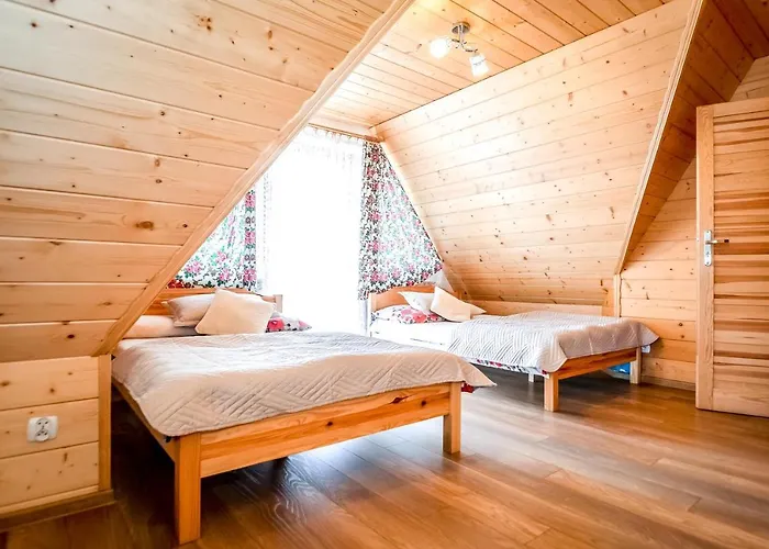 לינה וארוחת בוקר Goralska 3*