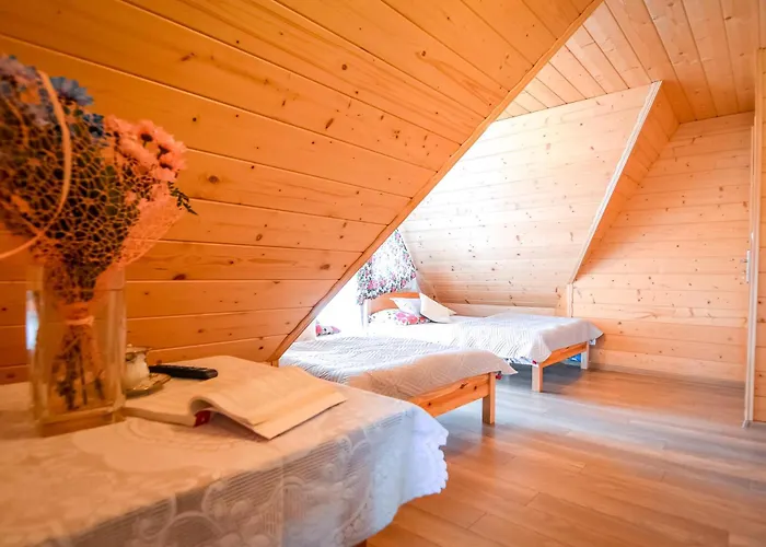 לינה וארוחת בוקר Goralska ביאלי דונאייק